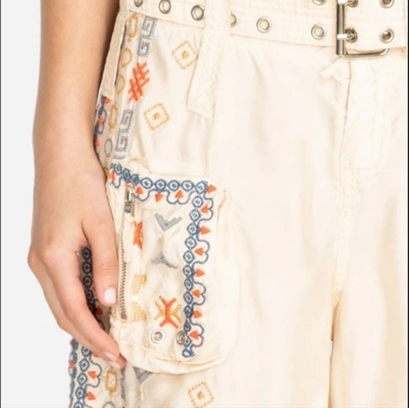 Johnny Was Emery Cargo short - Picture 6 of 7